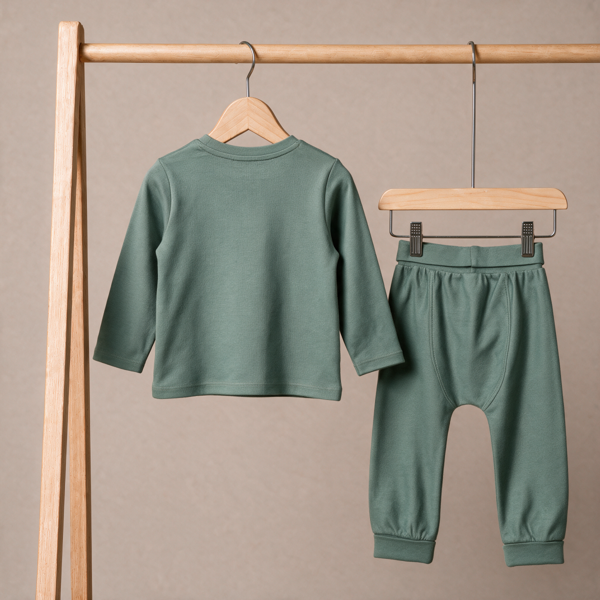 Baby Boys Cotton Tractor Embroidered Full Sleeve T-Shirt and Joggers Set, Green