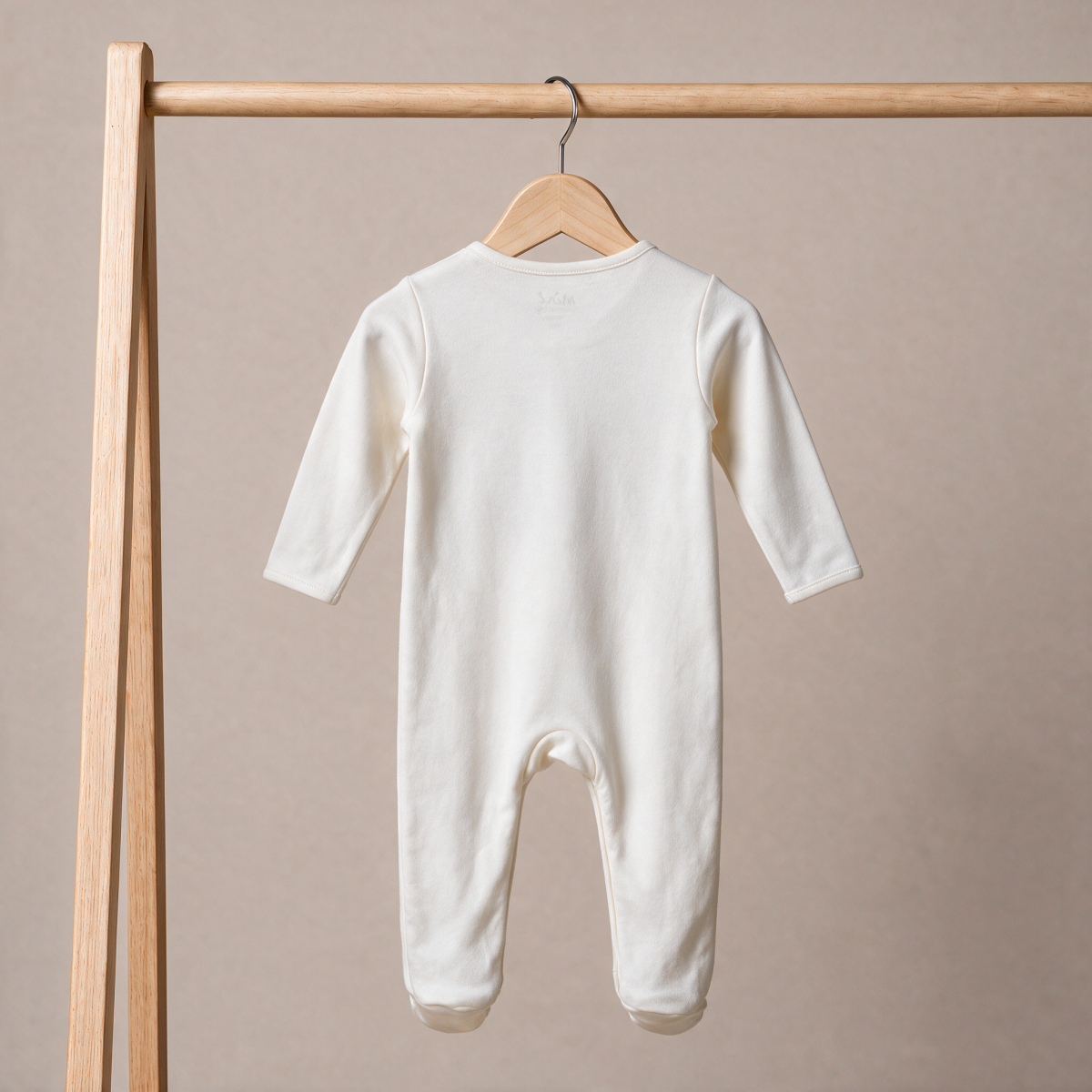 Zebra-Embroidered Sleepsuit (Cream)