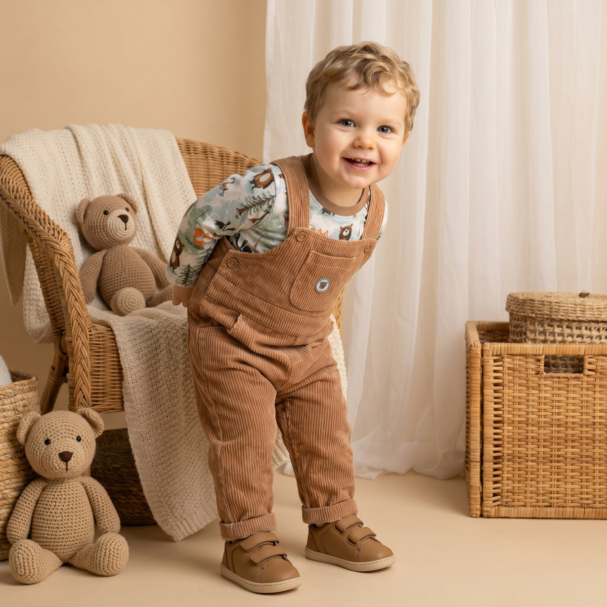 Baby Boys Printed T-shirt & Dungaree set, Multicolour